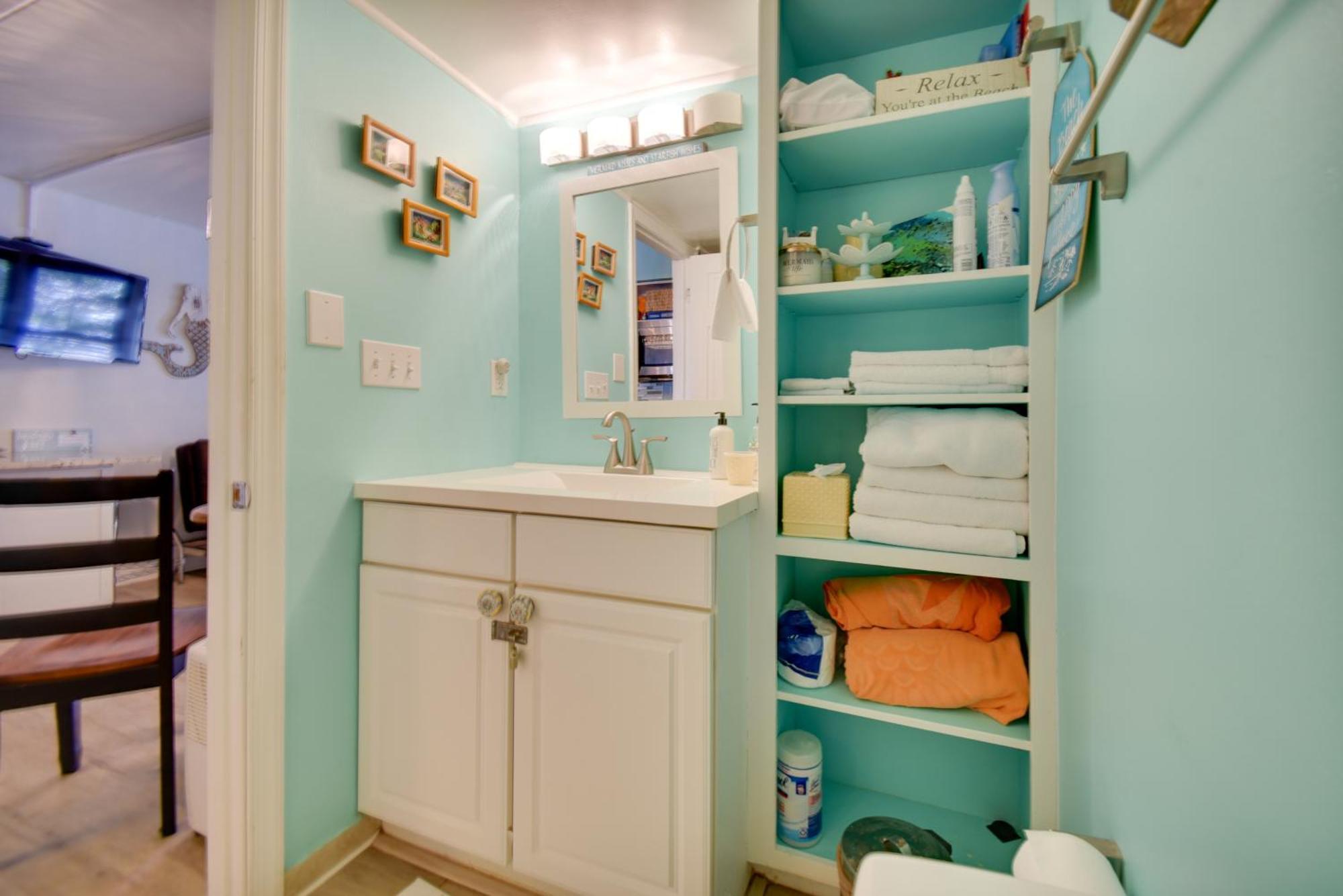 Chic Virginia Beach Retreat - Pool, Steps To Beach Екстериор снимка