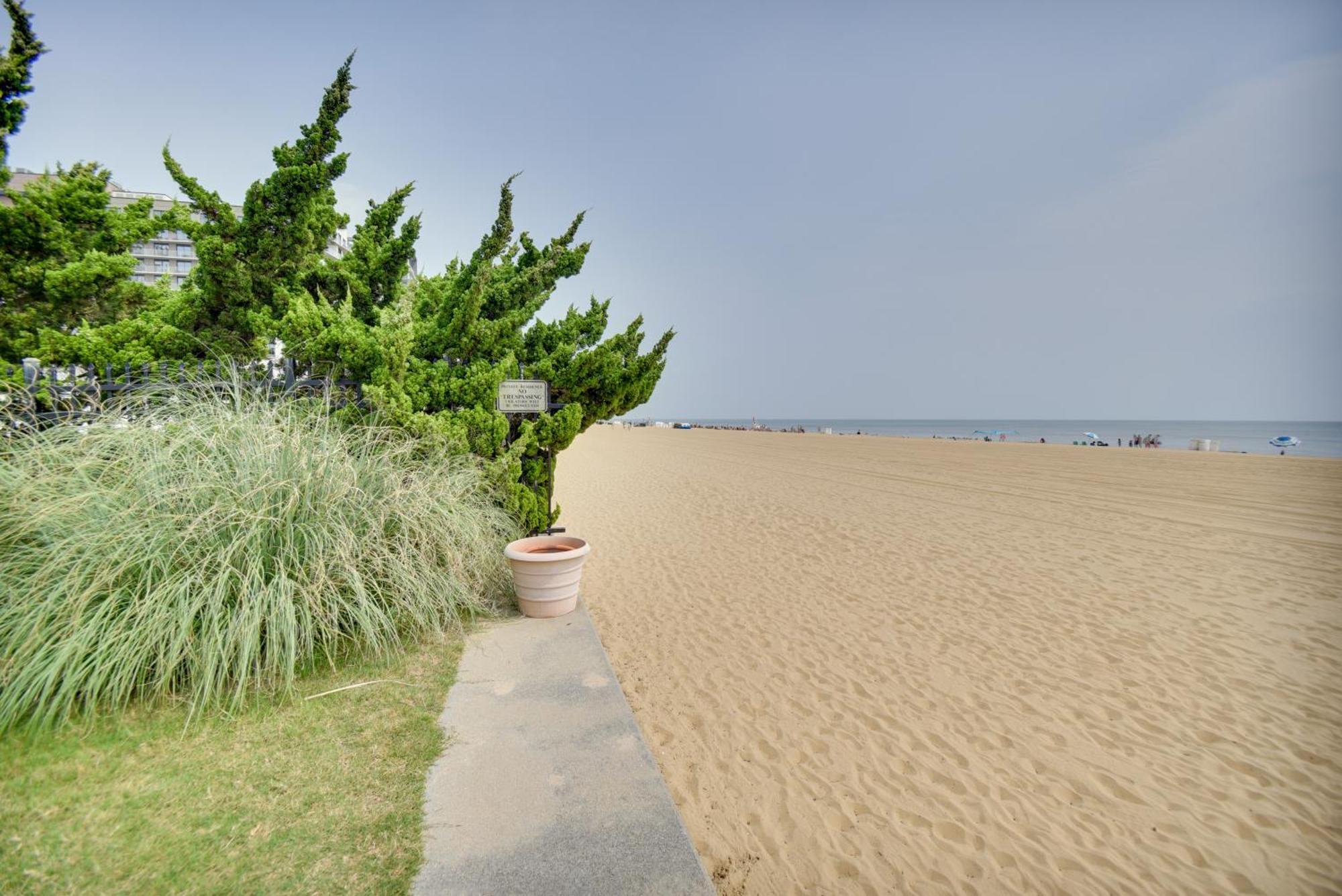 Chic Virginia Beach Retreat - Pool, Steps To Beach Екстериор снимка